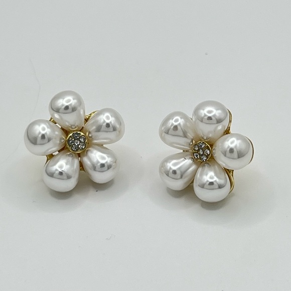 Hand Crafted Jewelry - Gold Tone Faux Pearl Flower Stud Earrings with Rhinestone Center